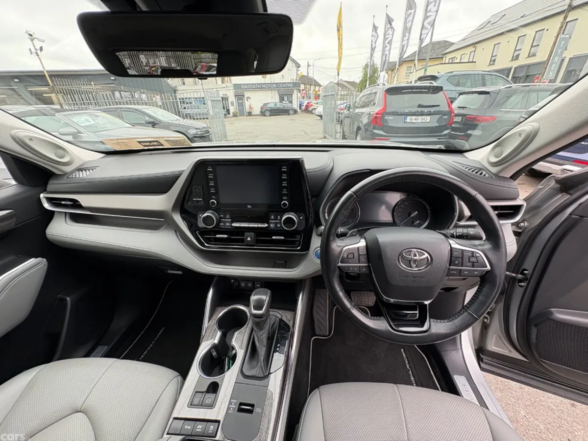 Toyota Highlander SUV, Petrol Hybrid, 2022, Grey