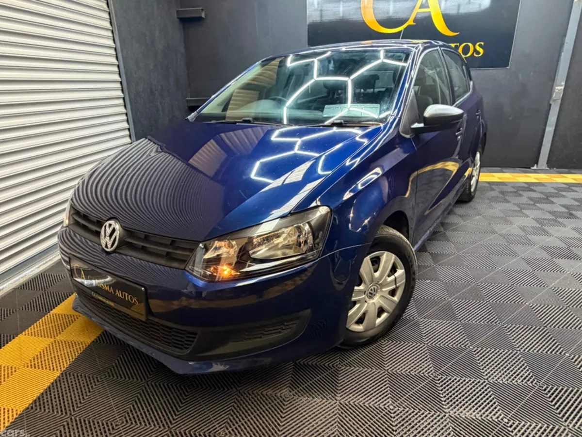 Volkswagen Polo Hatchback, Petrol, 2012, Blue