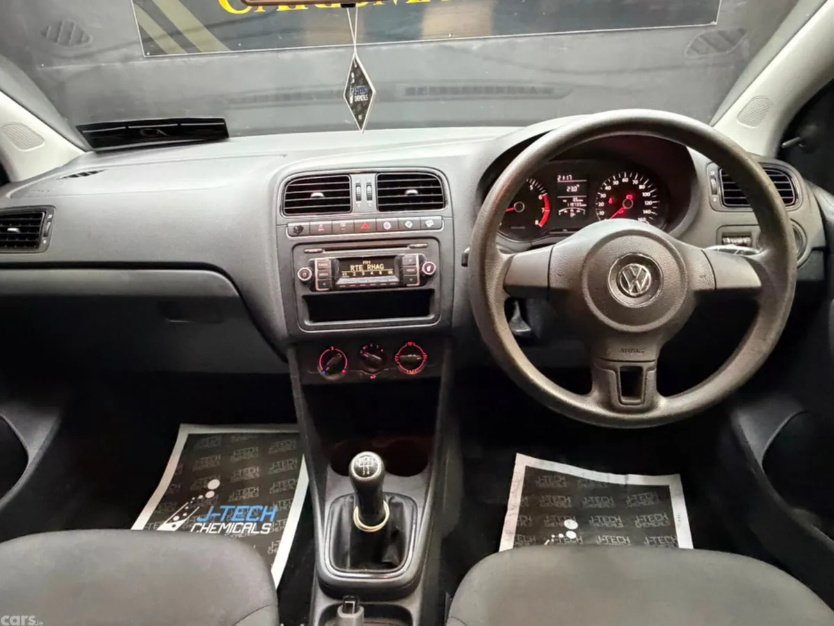 Volkswagen Polo Hatchback, Petrol, 2012, Blue