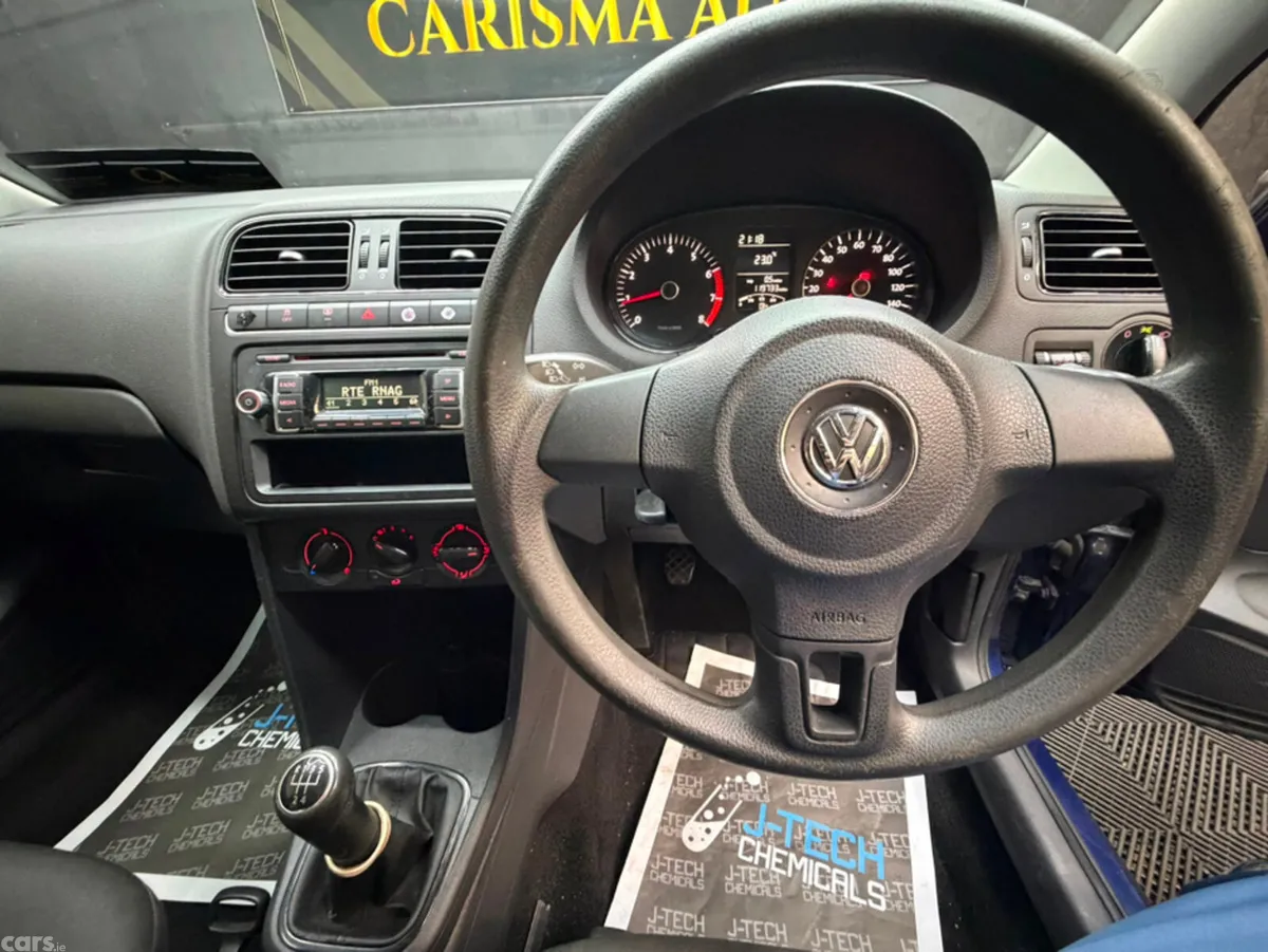 Volkswagen Polo Hatchback, Petrol, 2012, Blue