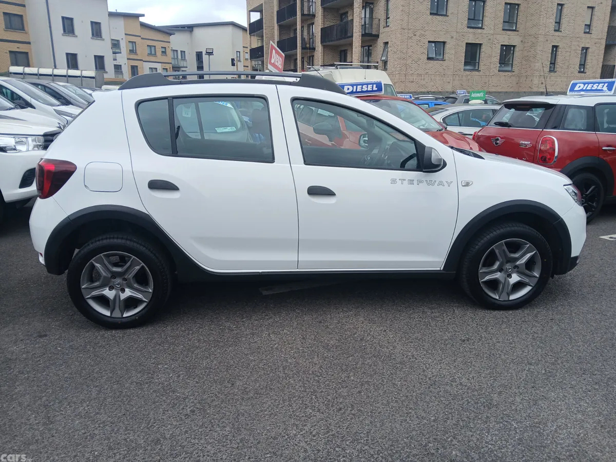 Dacia Sandero Stepway Hatchback, Diesel, 2017, White