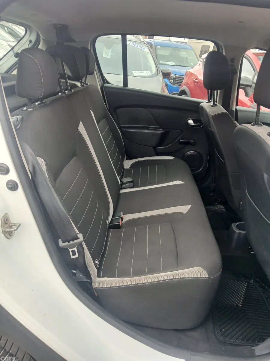 Dacia Sandero Stepway Hatchback, Diesel, 2017, White