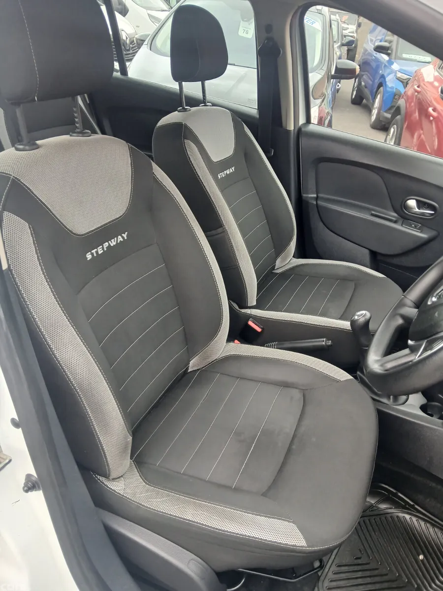 Dacia Sandero Stepway Hatchback, Diesel, 2017, White