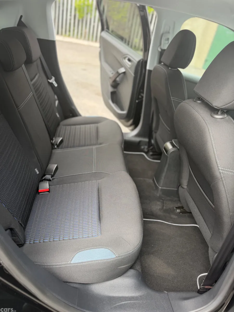 Peugeot 208 Hatchback, Petrol, 2015, Black