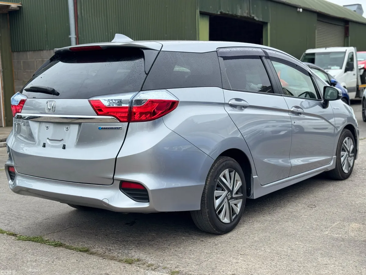 Honda Shuttle Estate, Petrol Hybrid, 2019, Silver