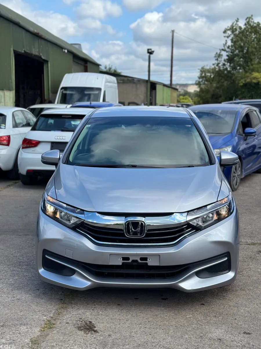 Honda Shuttle Estate, Petrol Hybrid, 2019, Silver
