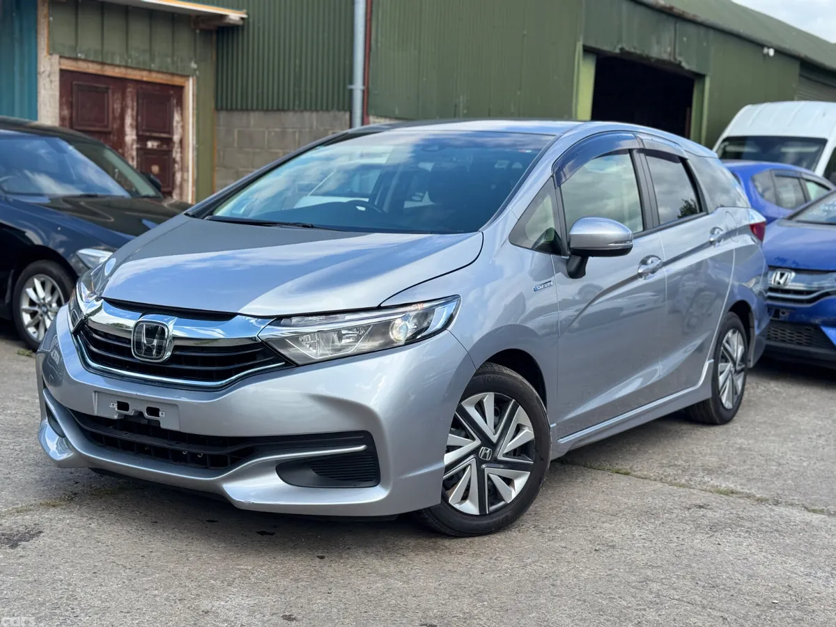 Honda Shuttle Estate, Petrol Hybrid, 2019, Silver