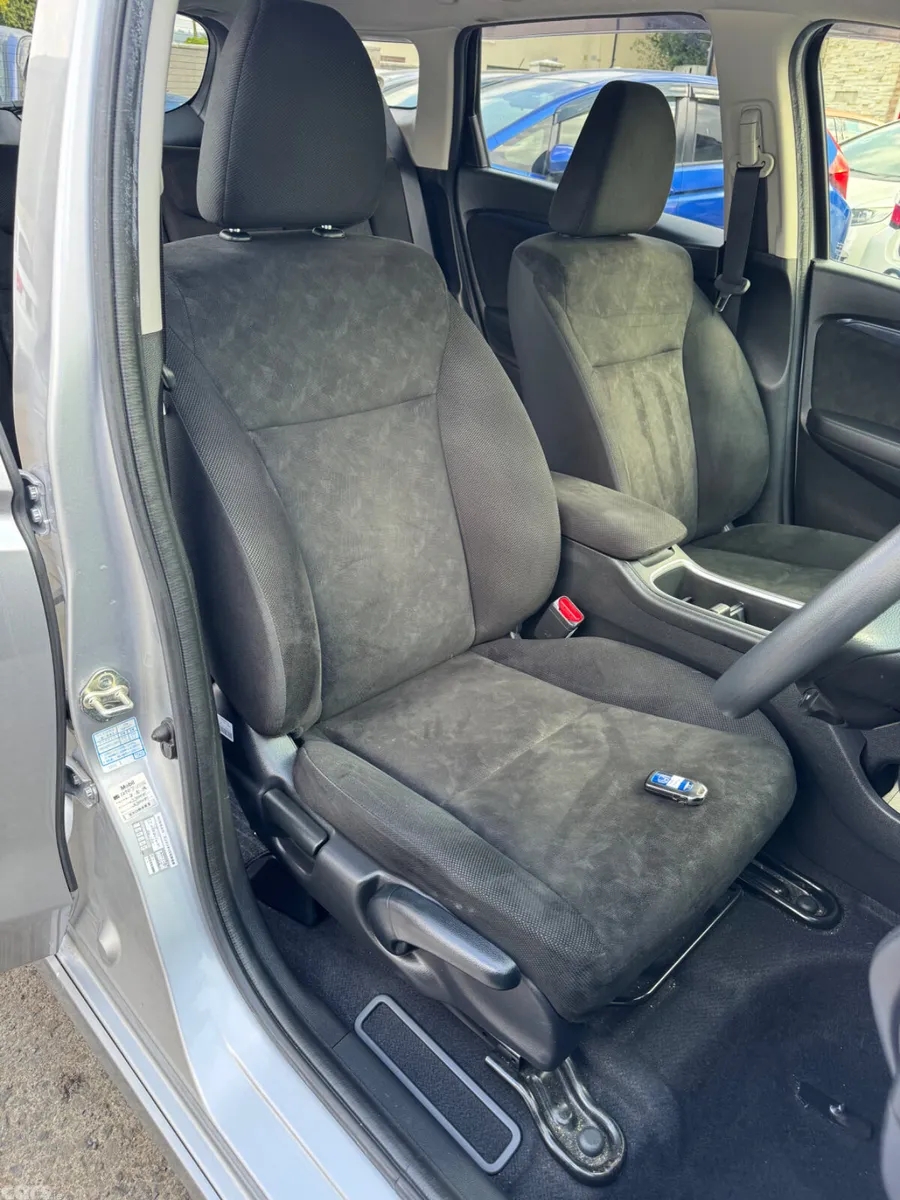 Honda Shuttle Estate, Petrol Hybrid, 2019, Silver