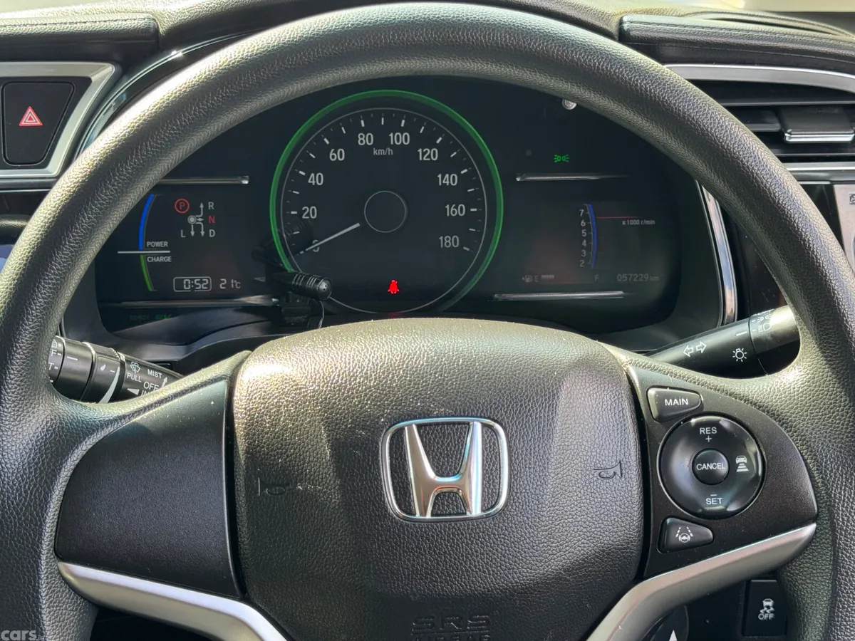 Honda Shuttle Estate, Petrol Hybrid, 2019, Silver