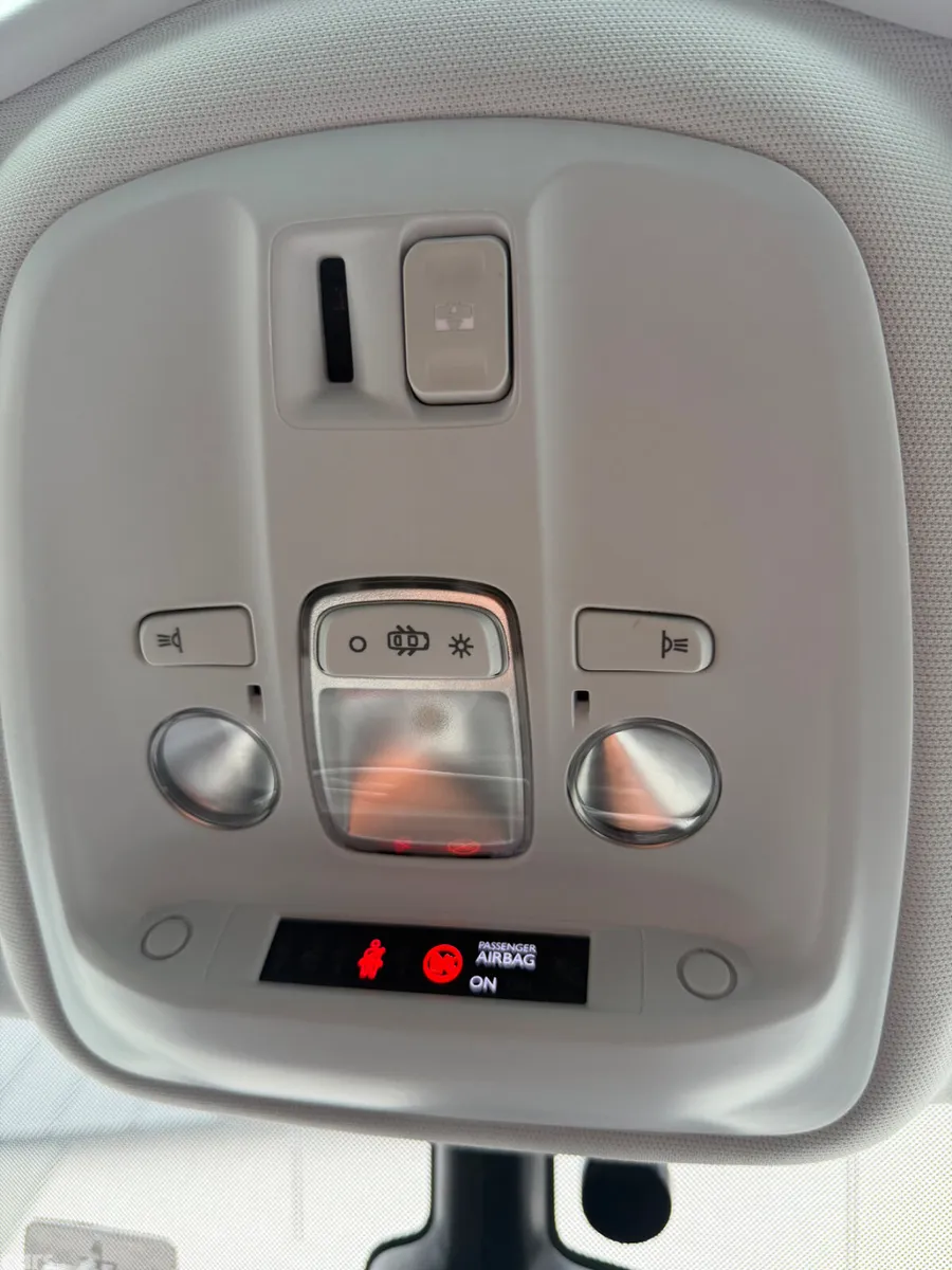 Peugeot 308 Estate, Petrol, 2017, White