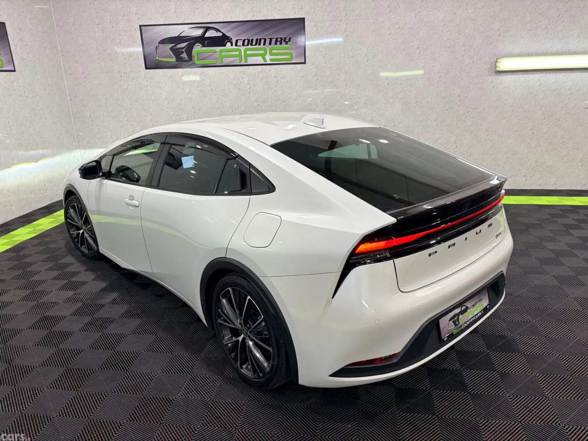 Toyota Prius Hatchback, Petrol Hybrid, 2023, White