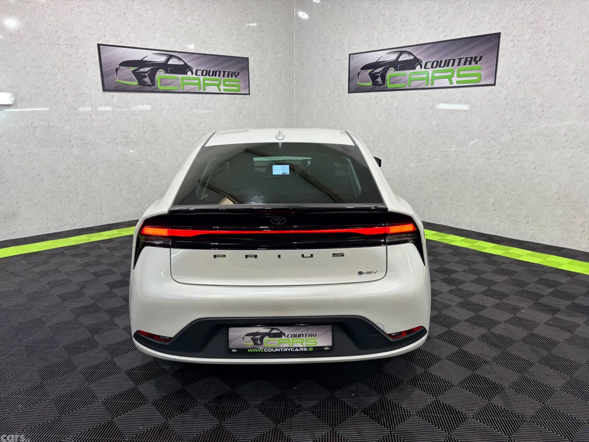 Toyota Prius Hatchback, Petrol Hybrid, 2023, White