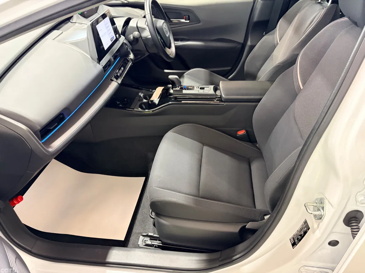 Toyota Prius Hatchback, Petrol Hybrid, 2023, White