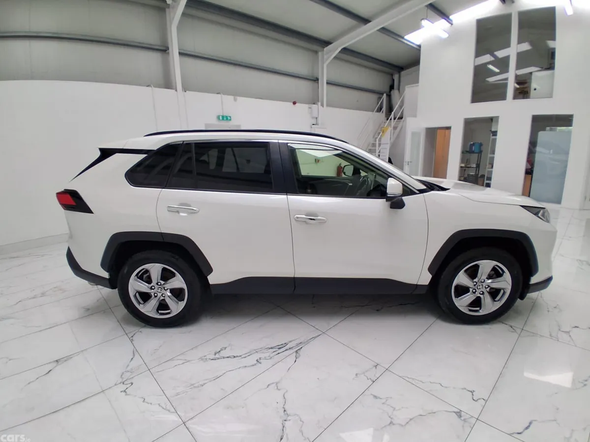 Toyota RAV4 Estate, Petrol Hybrid, 2021, White
