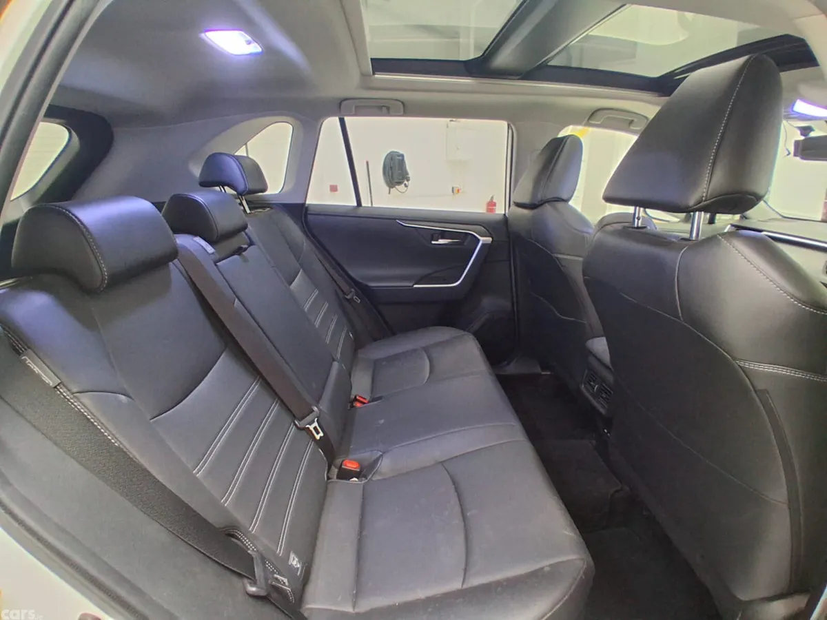 Toyota RAV4 Estate, Petrol Hybrid, 2021, White