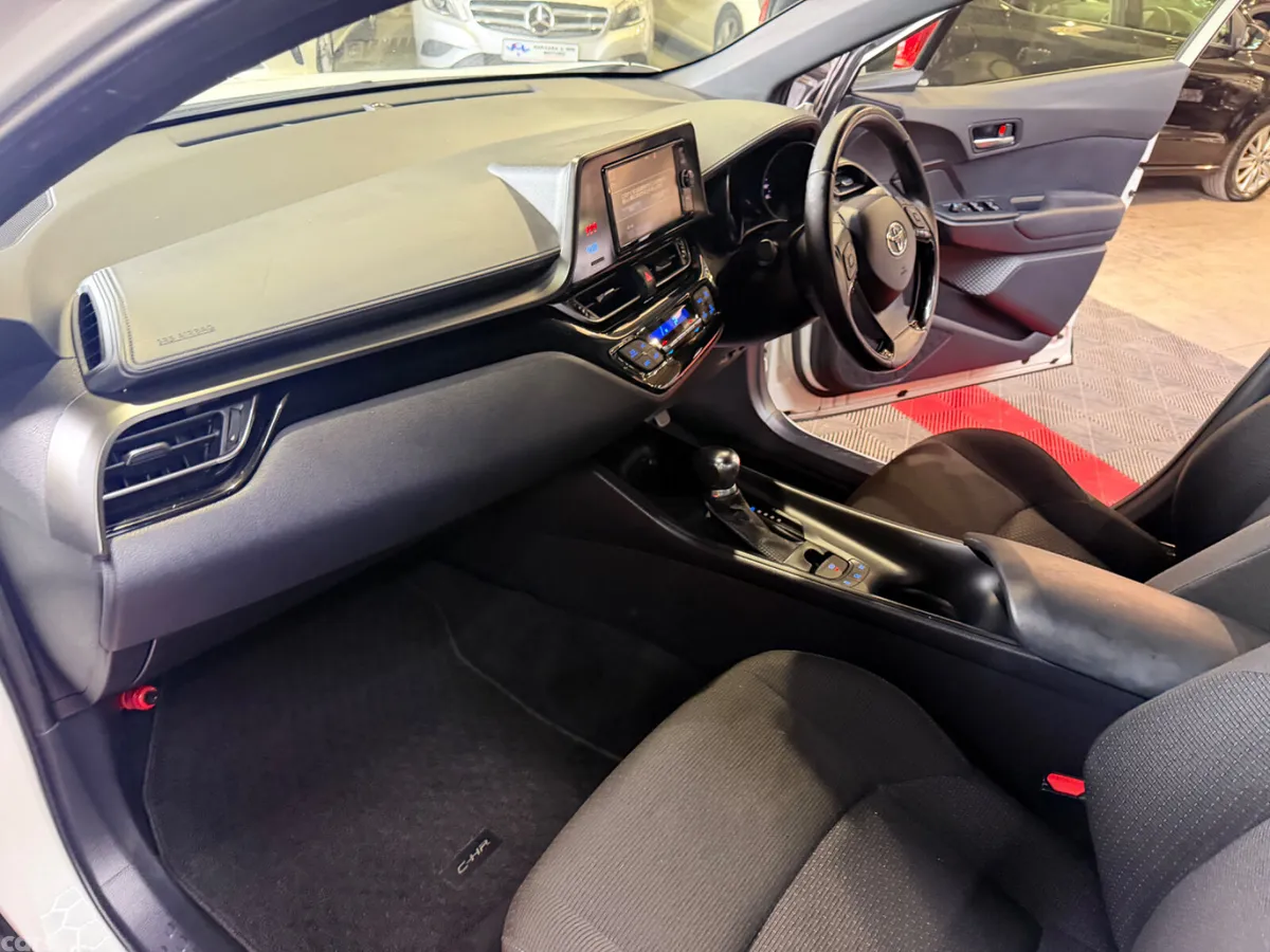 Toyota C-HR Van, Petrol Hybrid, 2018, White