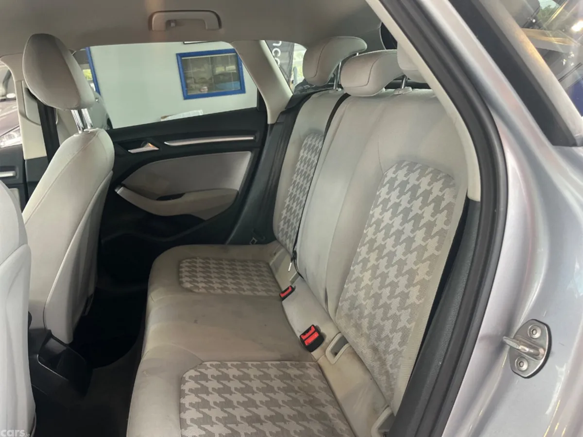 Audi A3 Hatchback, Diesel, 2015, Silver