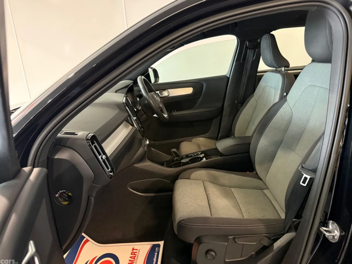 Volvo XC40 Estate, Petrol Plug-in Hybrid, 2023, Black