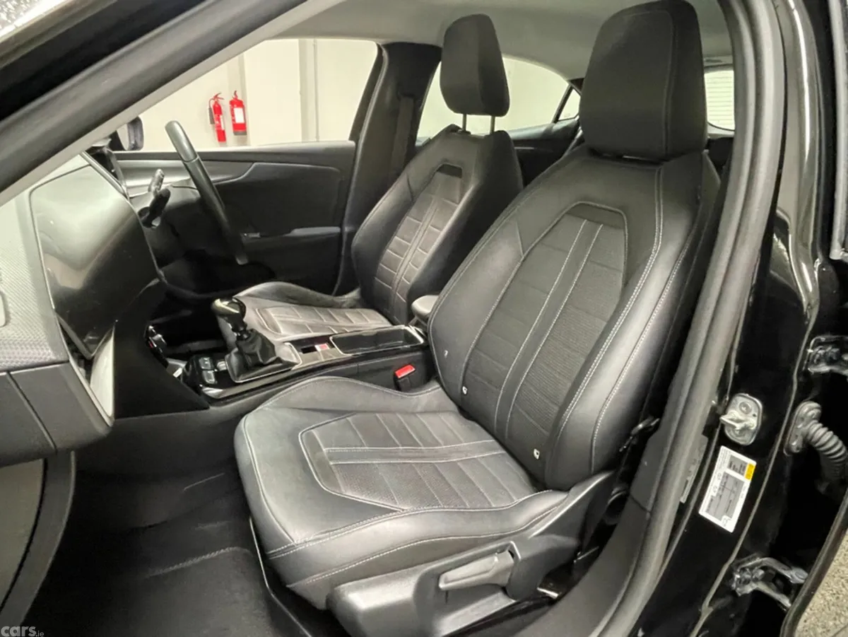 Opel Mokka MPV, Petrol, 2023, Black
