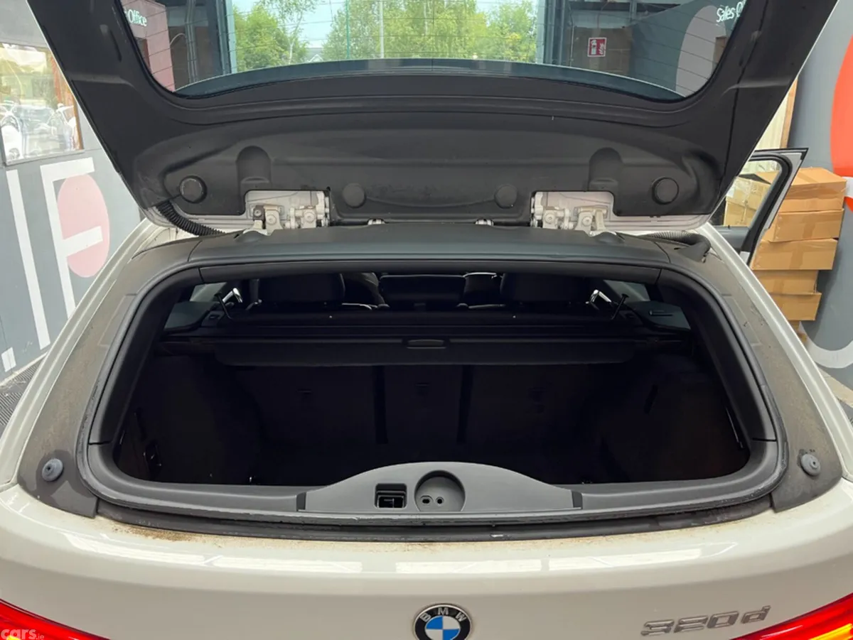 BMW 3-Series Estate, Diesel, 2019, White