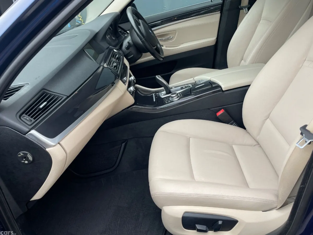 BMW 5-Series Estate, Diesel, 2016, Blue