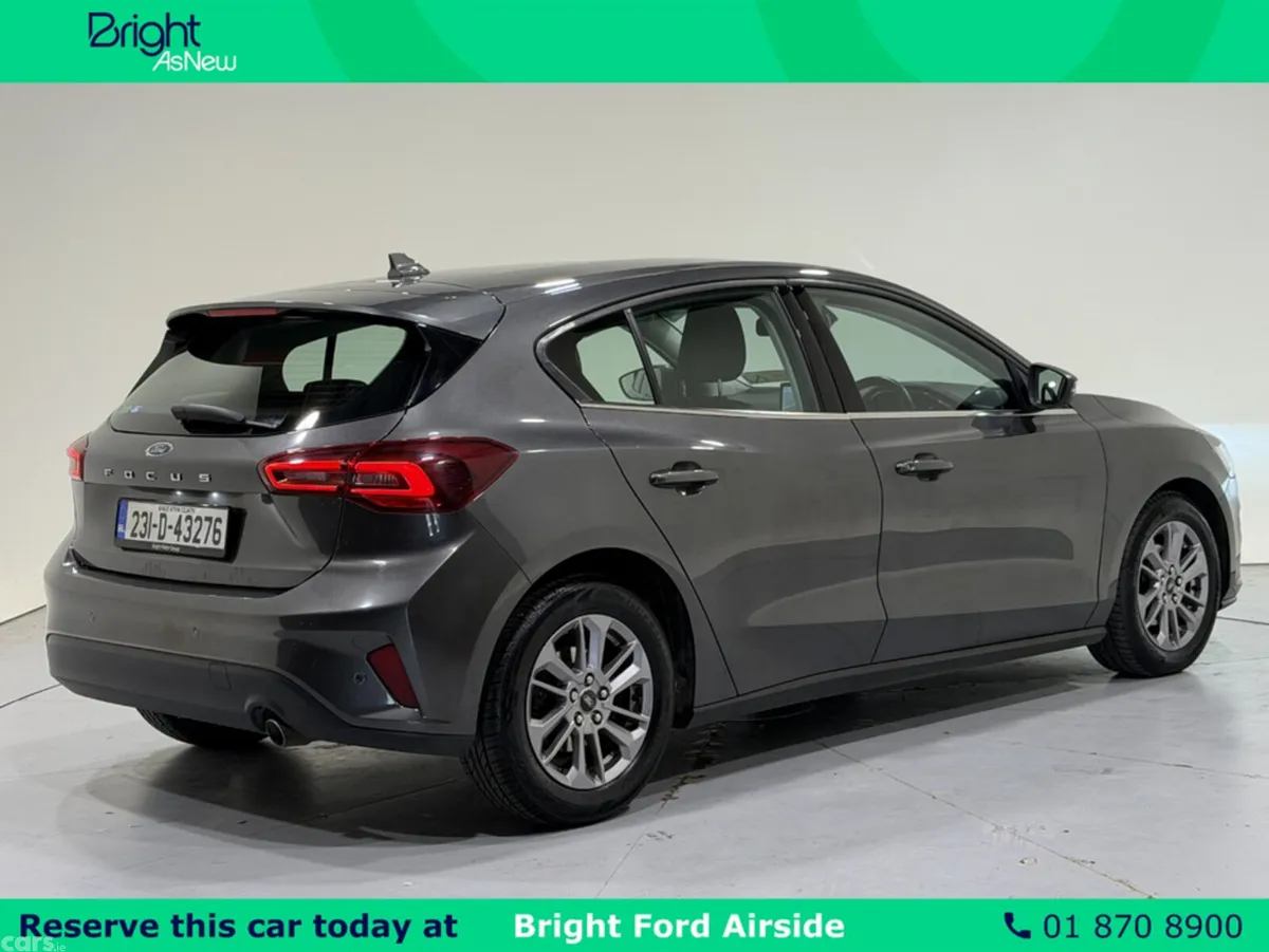 Ford Focus Hatchback, Diesel, 2023, Grey