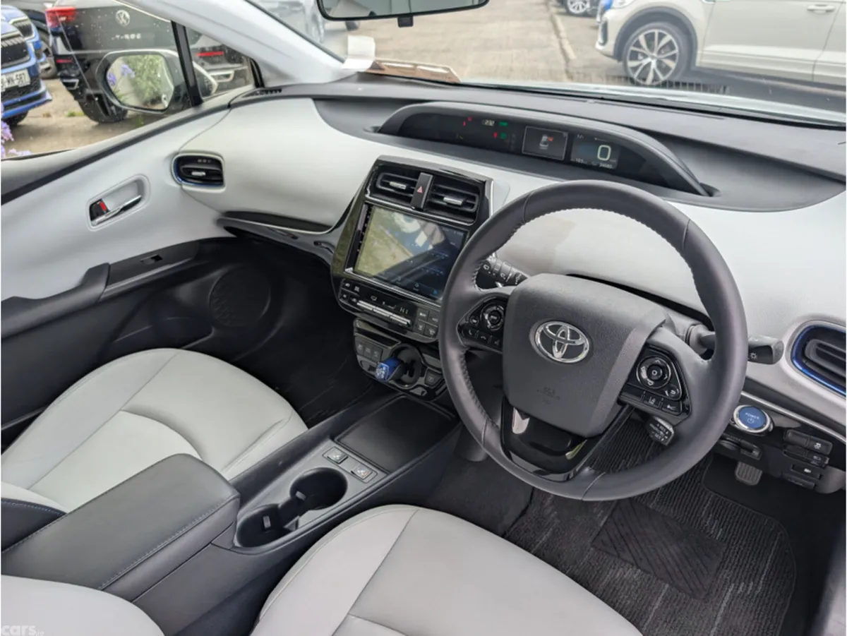 Toyota Prius Saloon, Petrol Hybrid, 2020, Silver