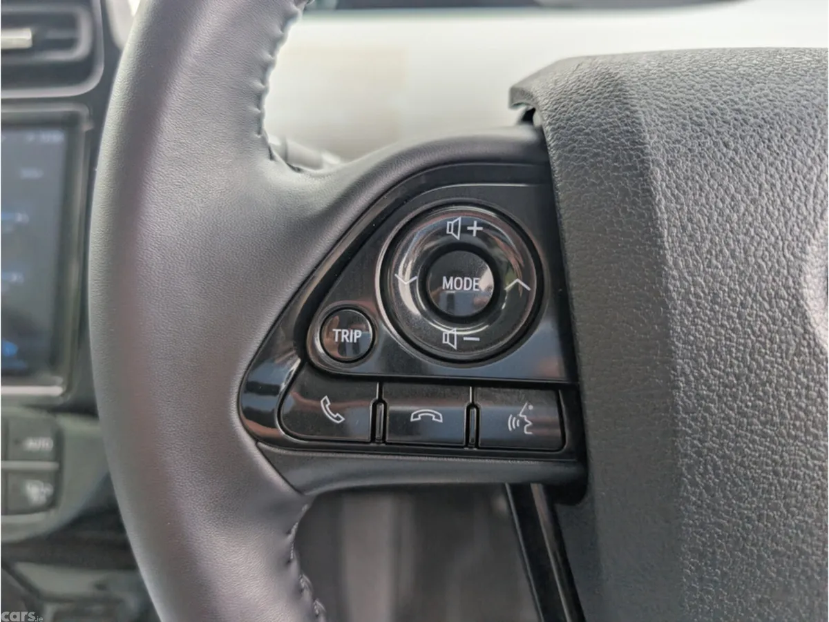 Toyota Prius Saloon, Petrol Hybrid, 2020, Silver
