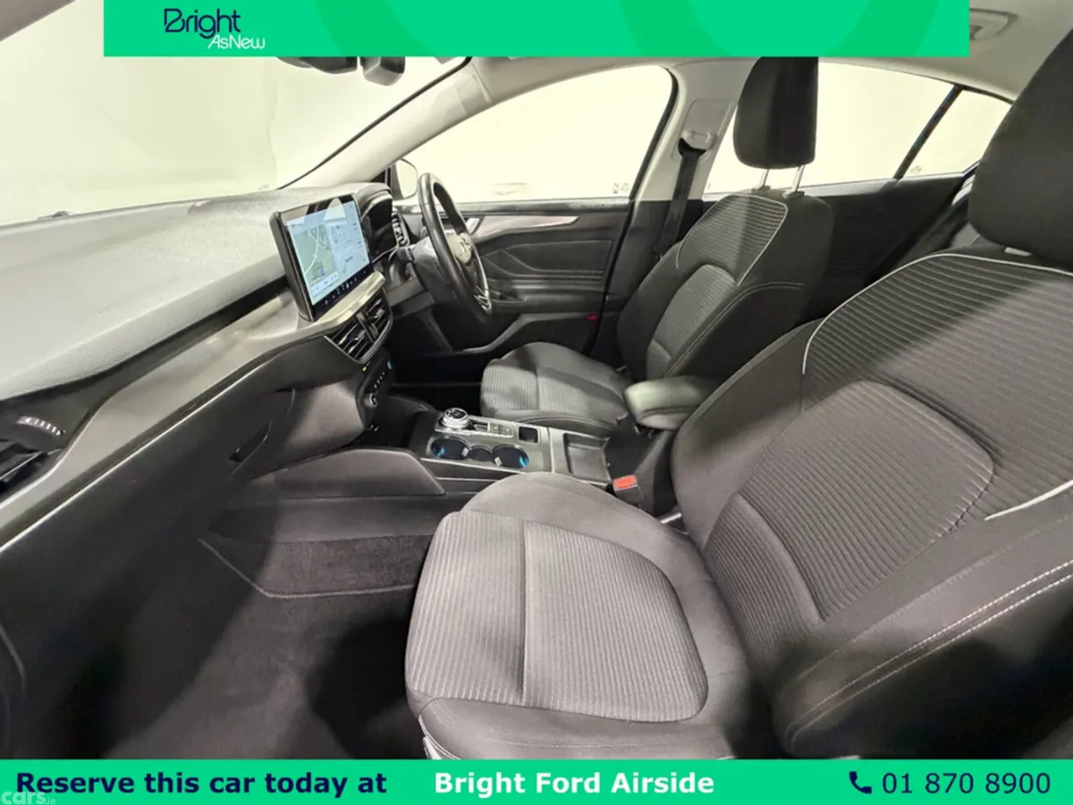 Ford Focus Hatchback, Diesel, 2023, Grey