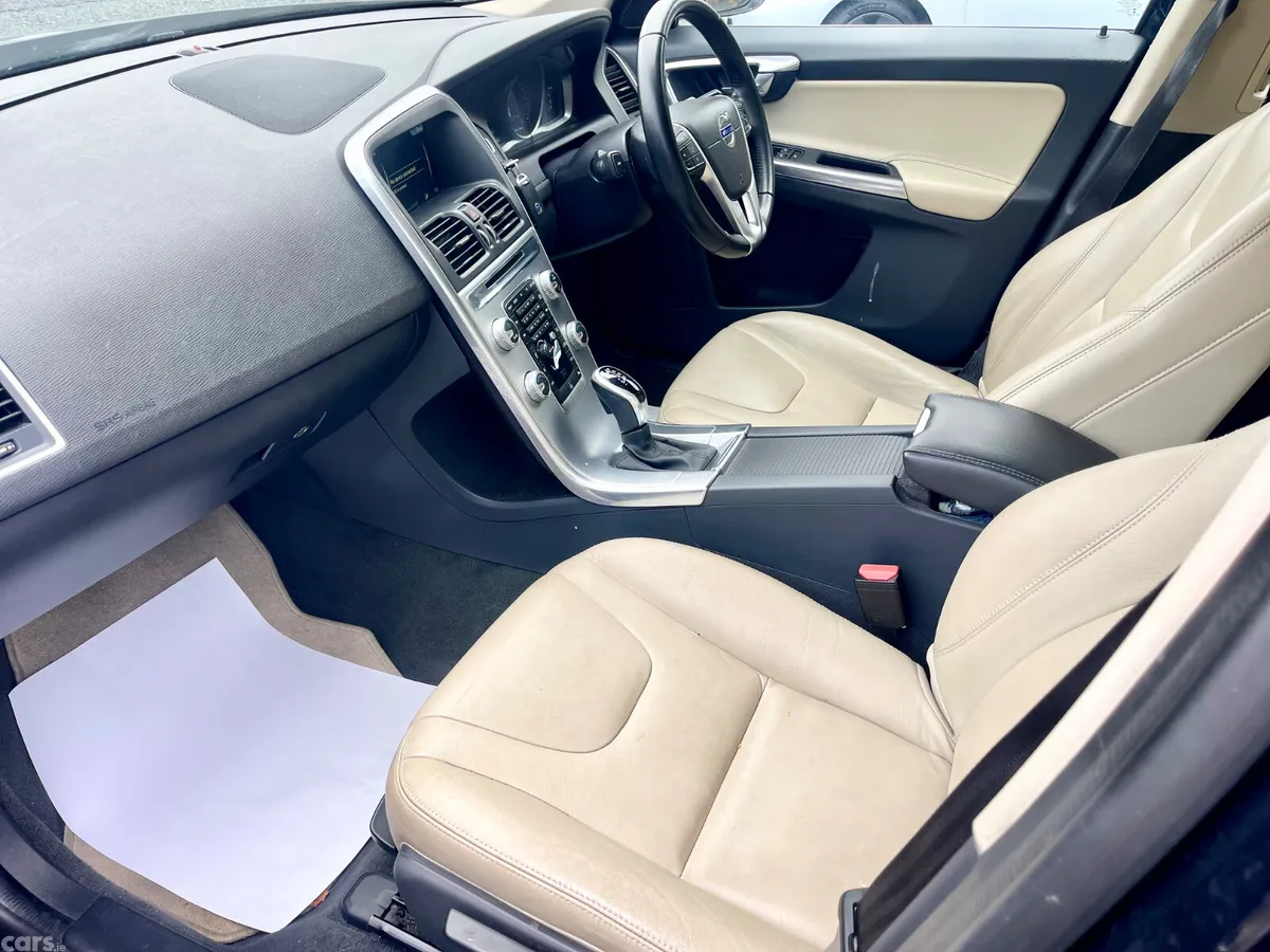 Volvo XC60 SUV, Diesel, 2017, Blue