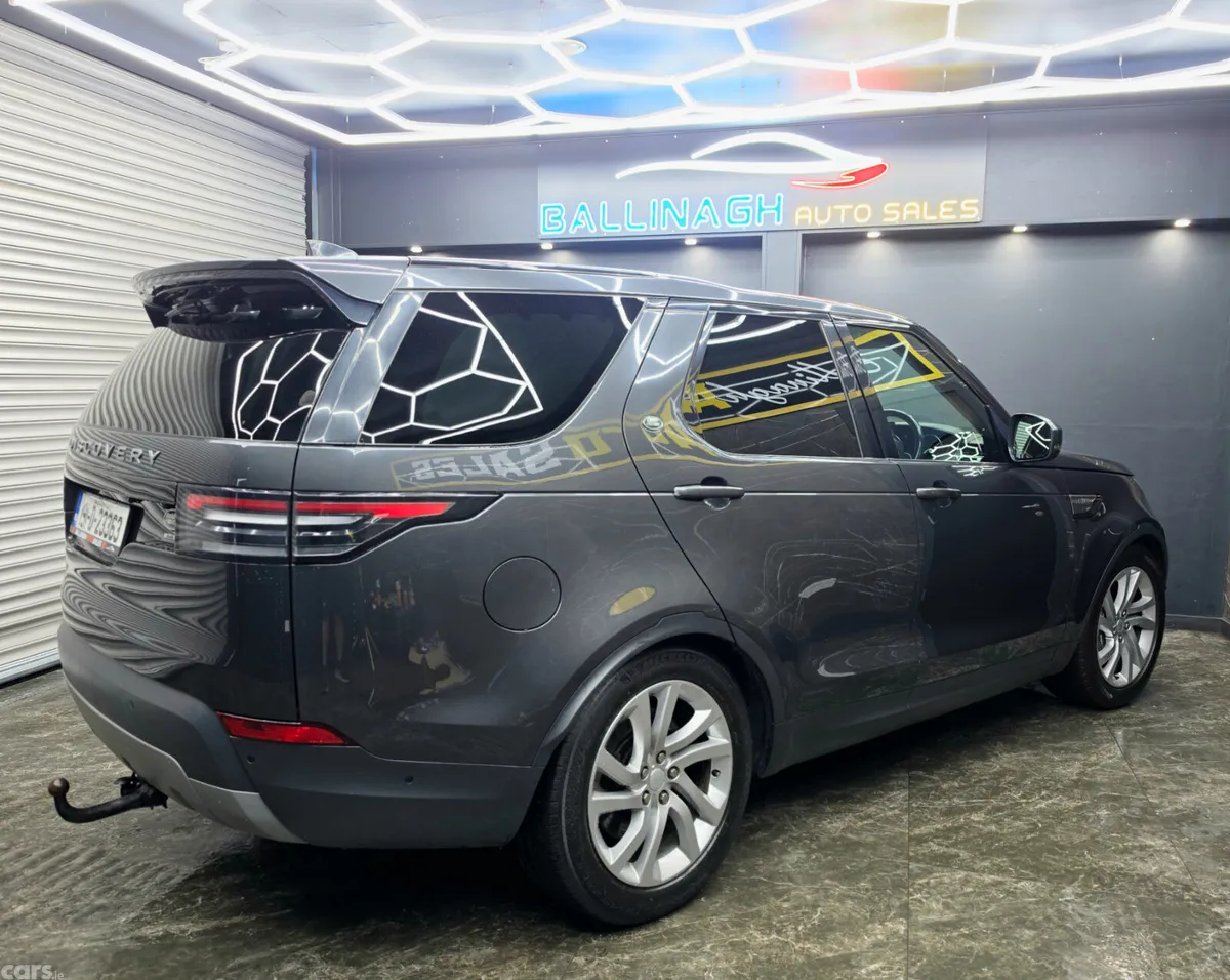 Land Rover Discovery SUV, Diesel, 2019, Grey