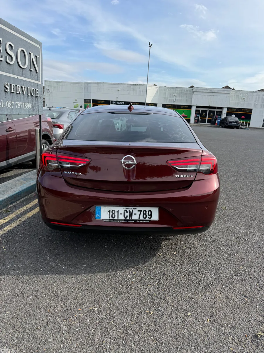 Opel Insignia Hatchback, Diesel, 2018, Red