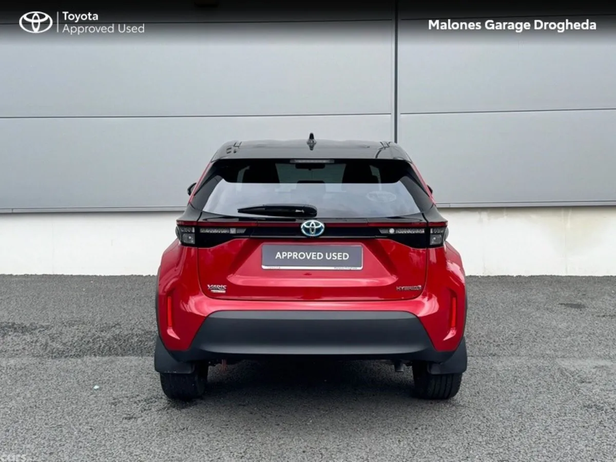 Toyota Yaris Cross Hatchback, Petrol Hybrid, 2023, Red