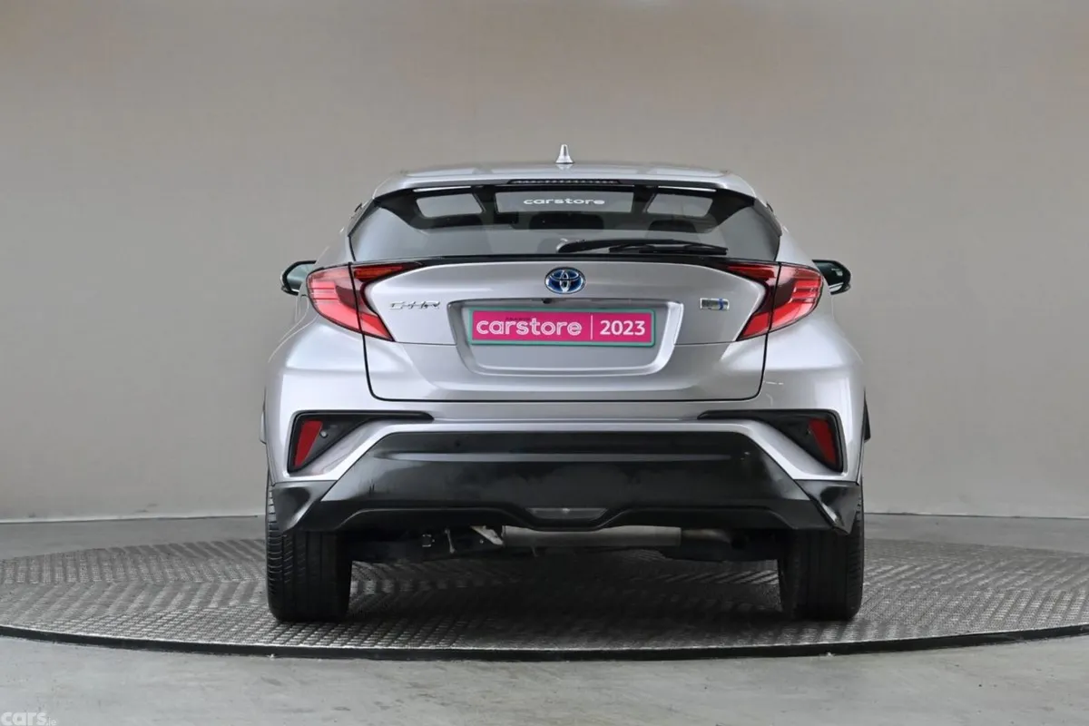 Toyota C-HR SUV, Petrol Hybrid, 2023, Silver