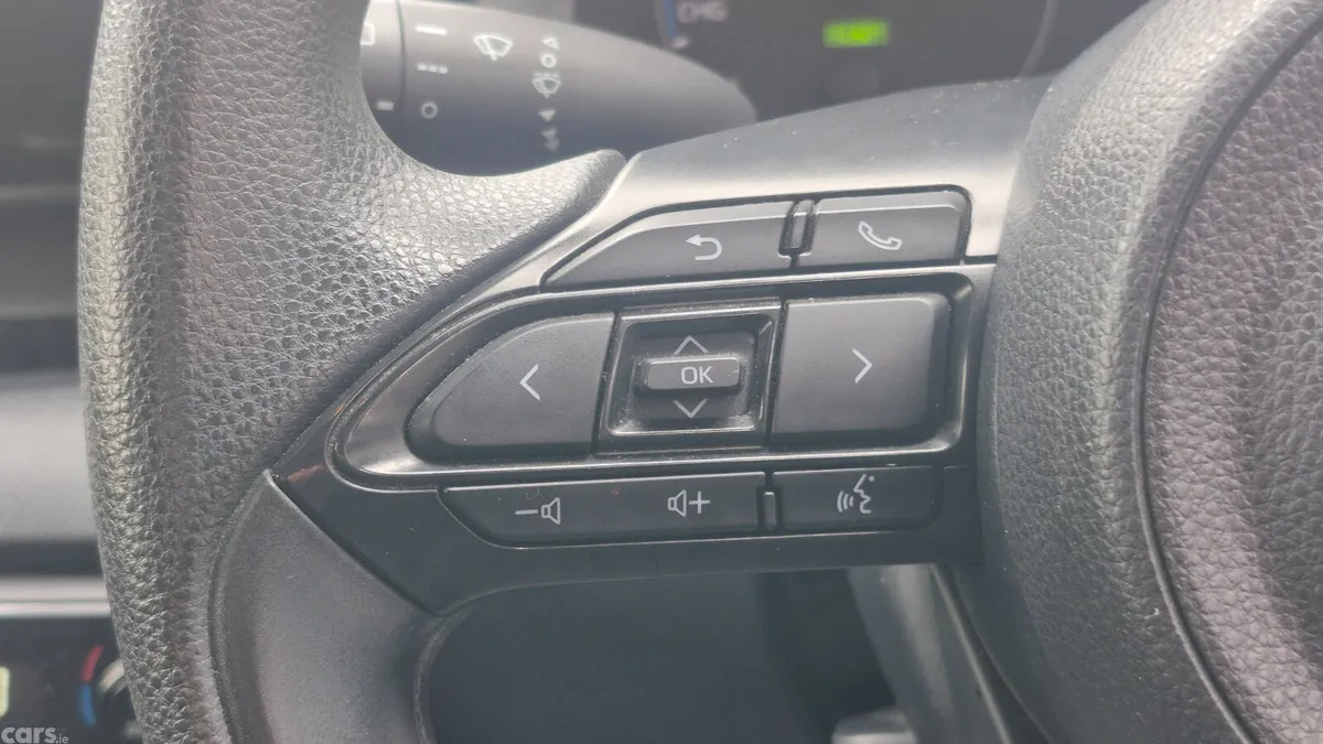 Toyota Yaris Hatchback, Petrol Hybrid, 2021, Silver