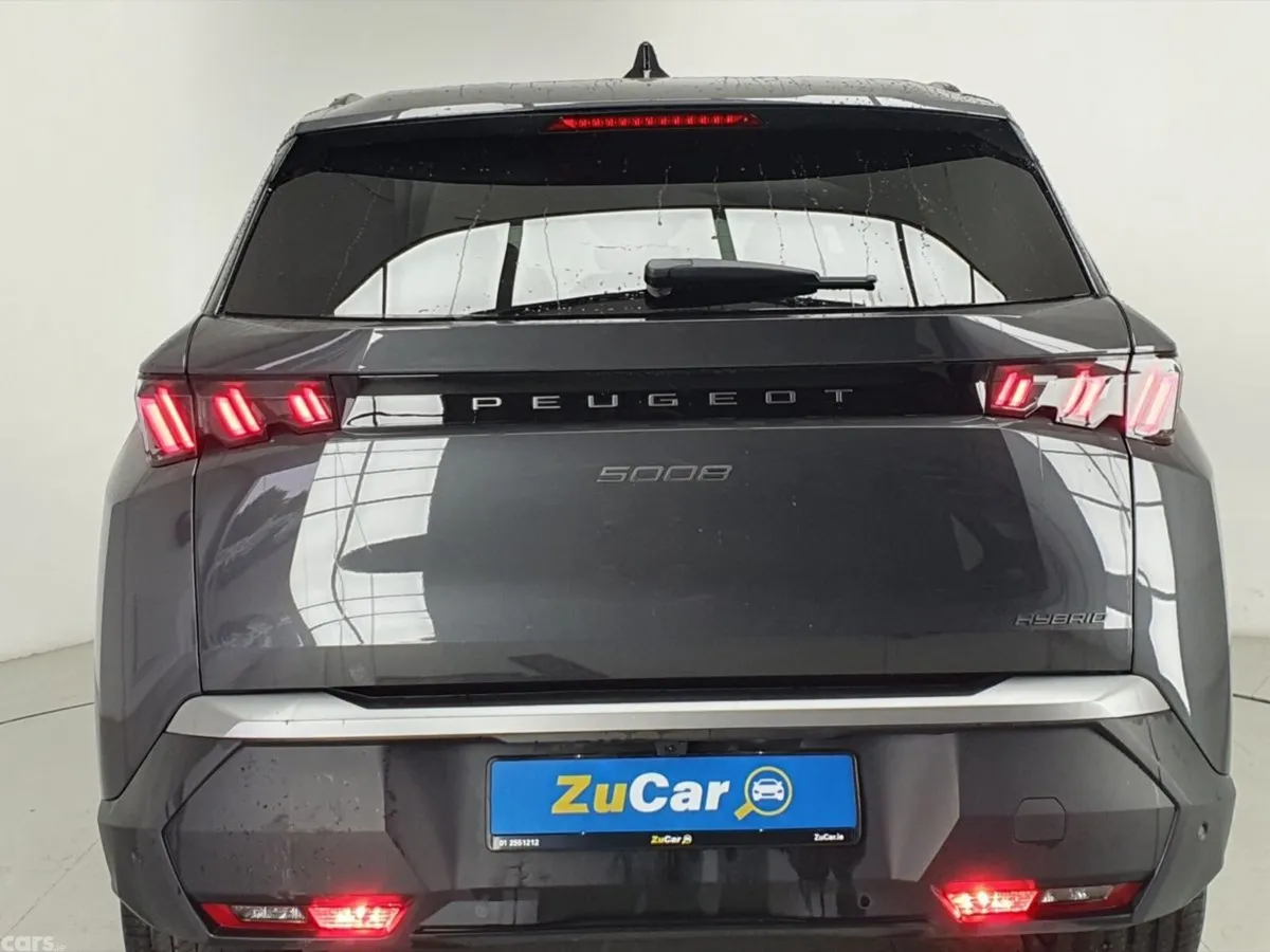 Peugeot 5008 MPV, Petrol, 2025, Grey
