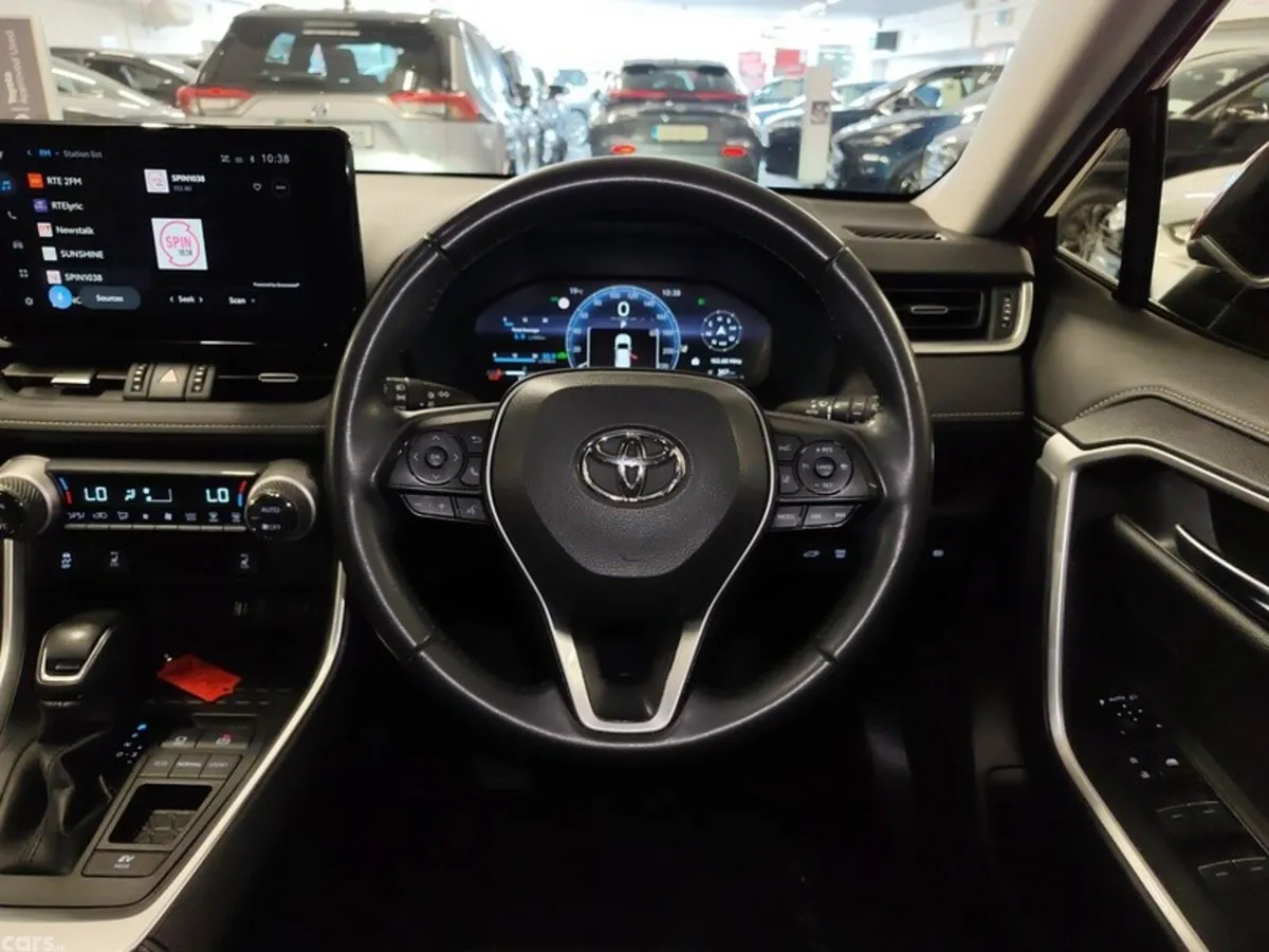 Toyota RAV4 SUV, Petrol Hybrid, 2023, Red