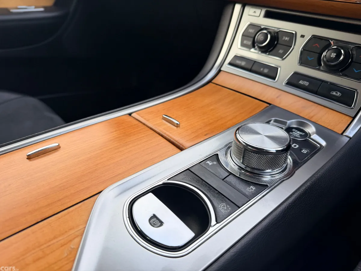 Jaguar XF Saloon, Diesel, 2012, Black