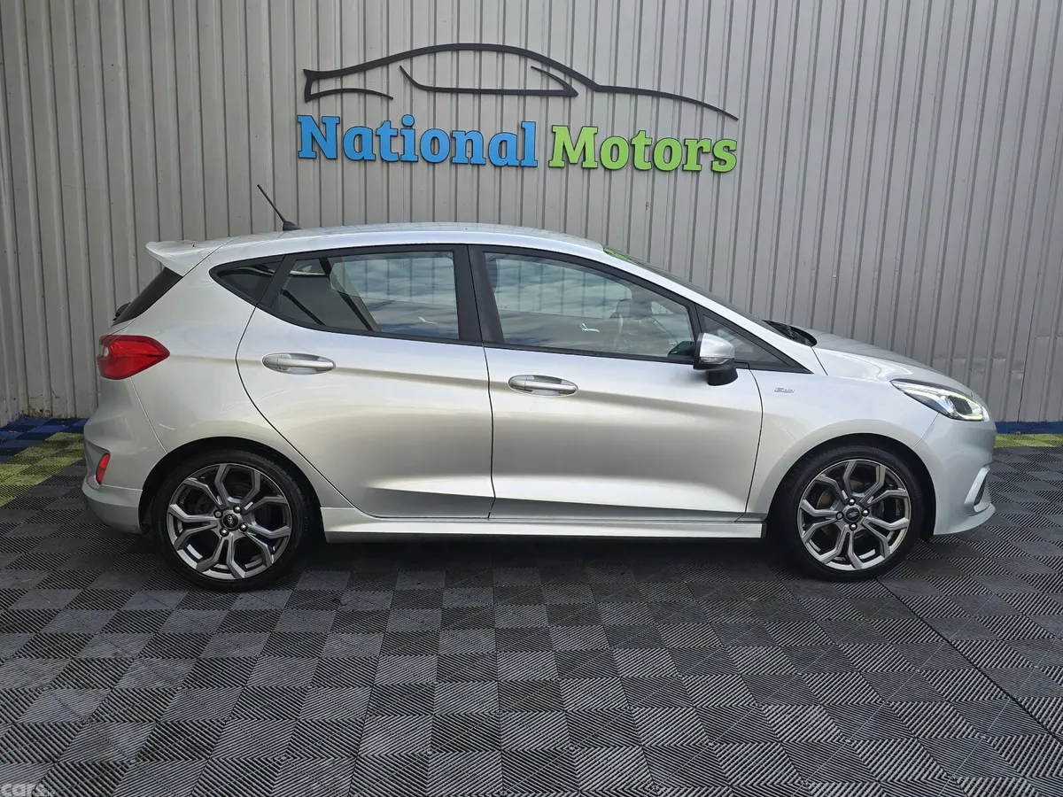 Ford Fiesta Hatchback, Petrol, 2019, Silver