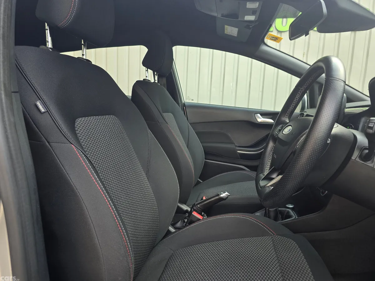 Ford Fiesta Hatchback, Petrol, 2019, Silver