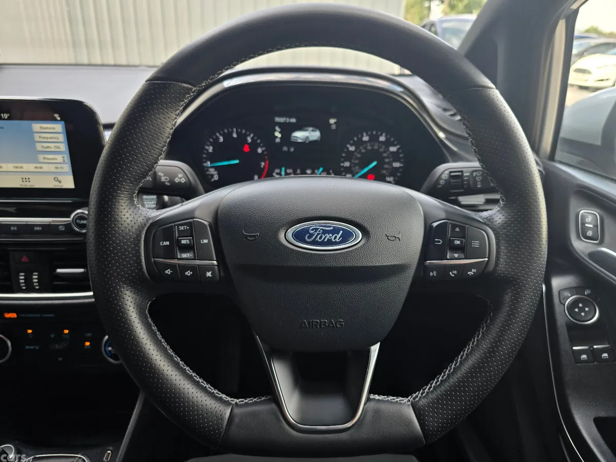 Ford Fiesta Hatchback, Petrol, 2019, Silver