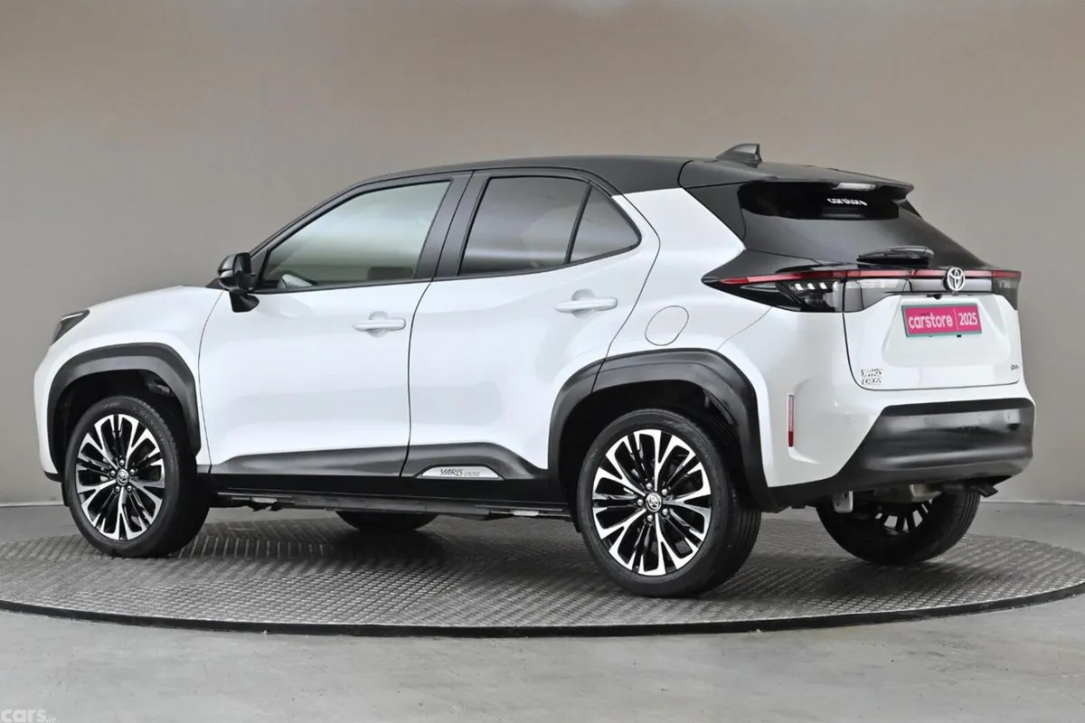 Toyota Yaris Cross SUV, Petrol Hybrid, 2025, White