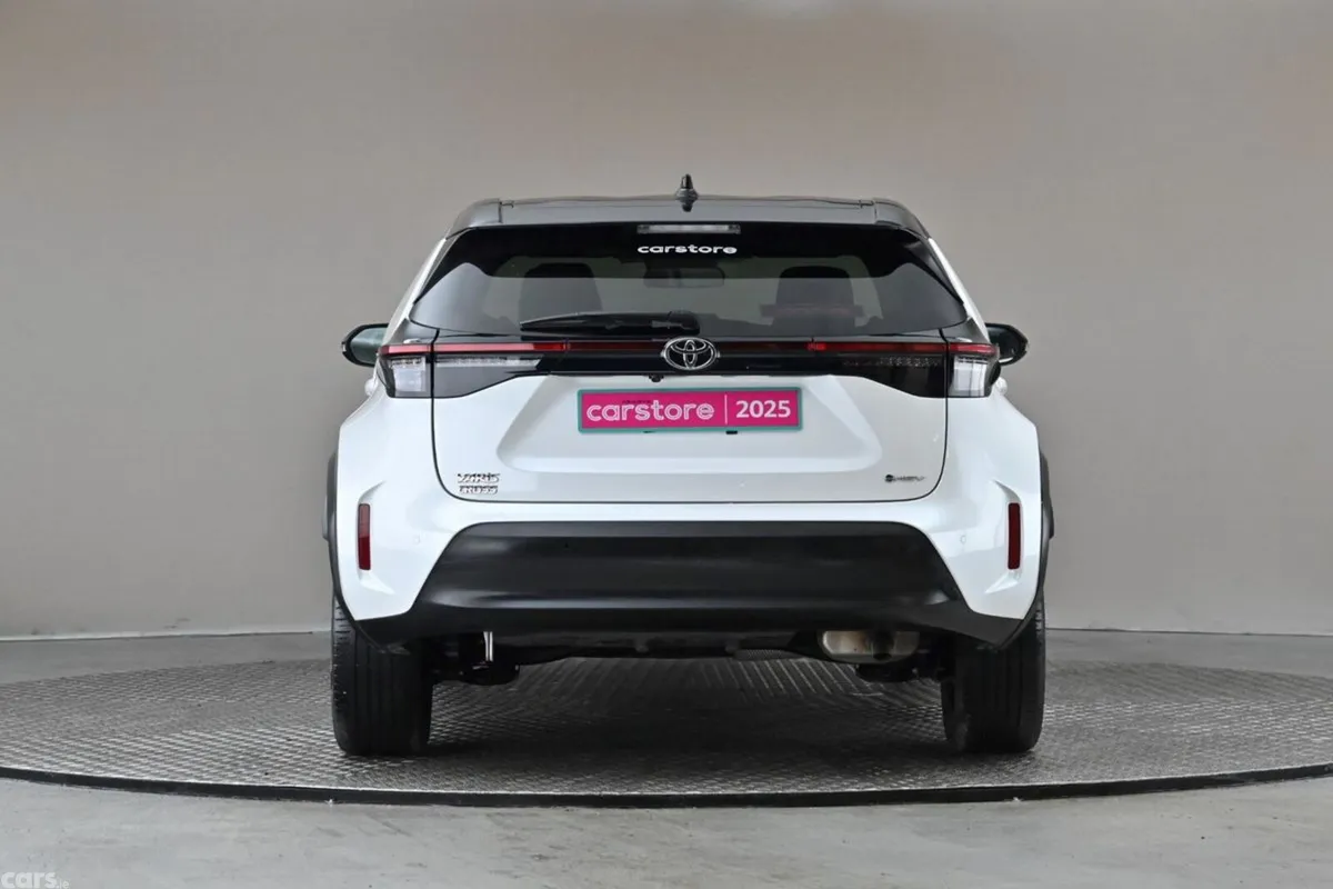 Toyota Yaris Cross SUV, Petrol Hybrid, 2025, White