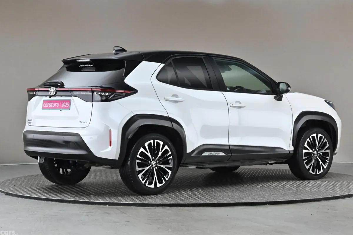 Toyota Yaris Cross SUV, Petrol Hybrid, 2025, White