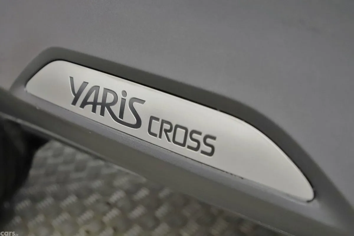 Toyota Yaris Cross SUV, Petrol Hybrid, 2025, White