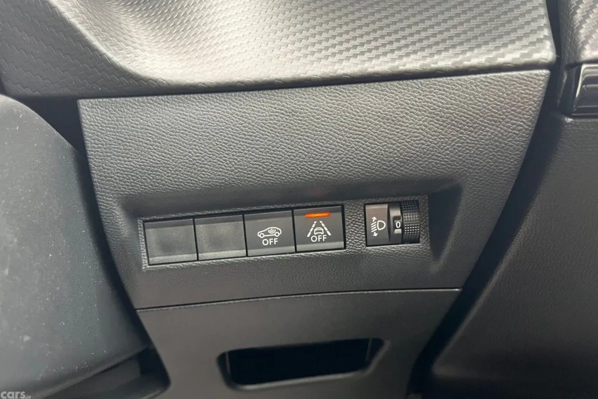 Peugeot 2008 SUV, Petrol, 2022, White