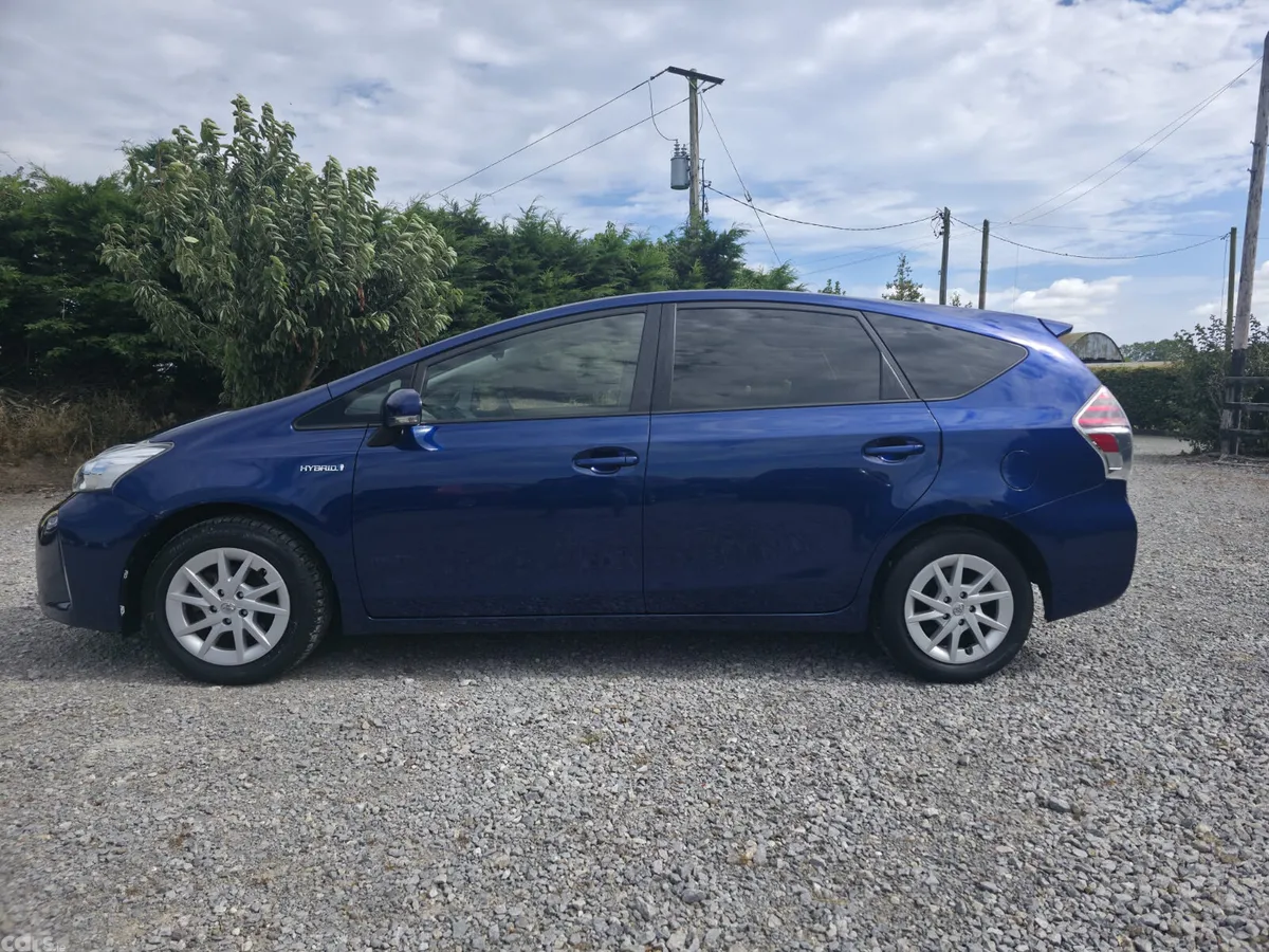 Toyota Prius Estate, Petrol Hybrid, 2017, Blue