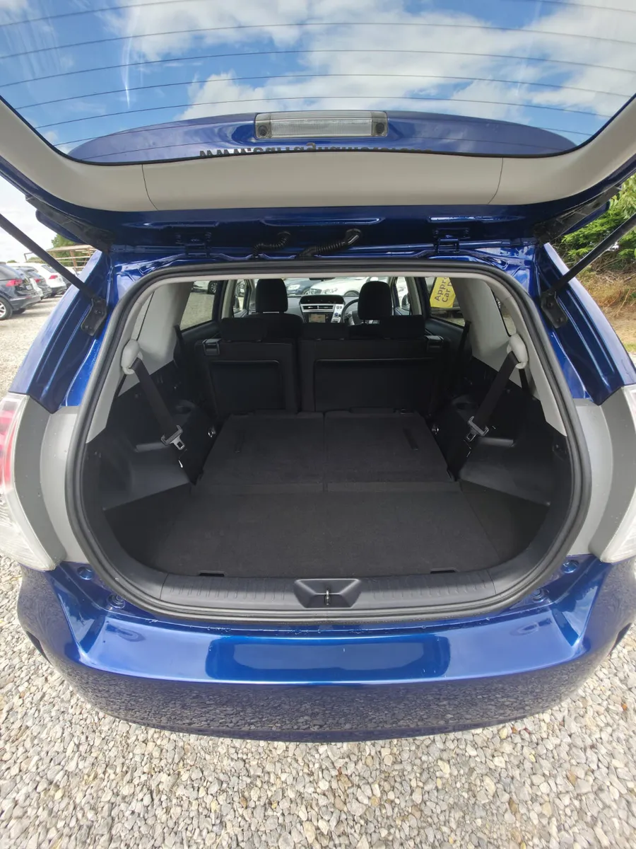 Toyota Prius Estate, Petrol Hybrid, 2017, Blue