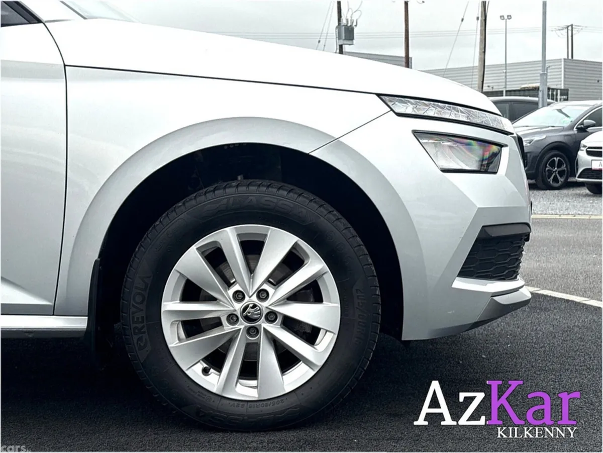 Skoda Kamiq Hatchback, Petrol, 2023, Grey