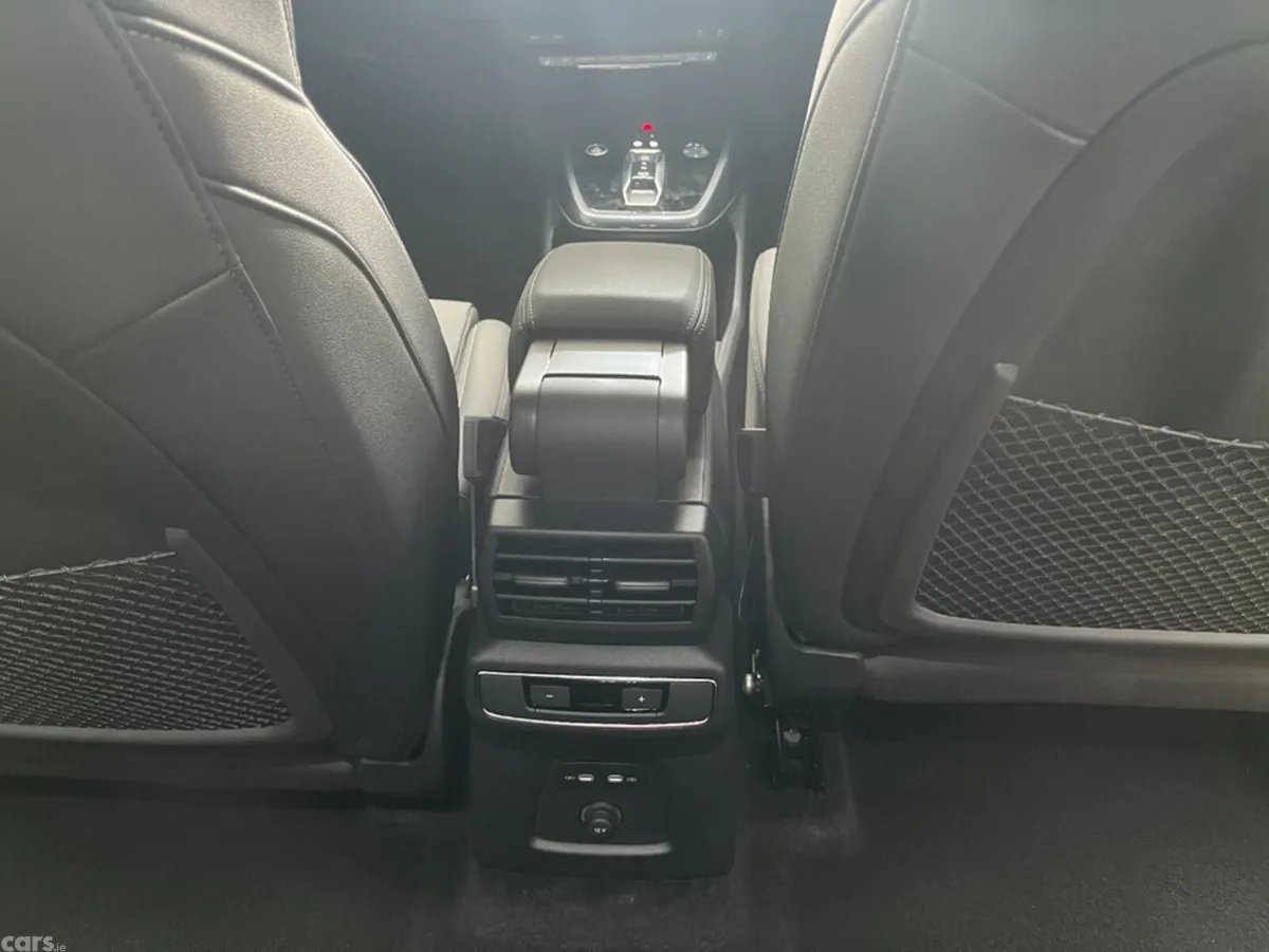 Audi Q4 e-tron SUV, Electric, 2025, Blue